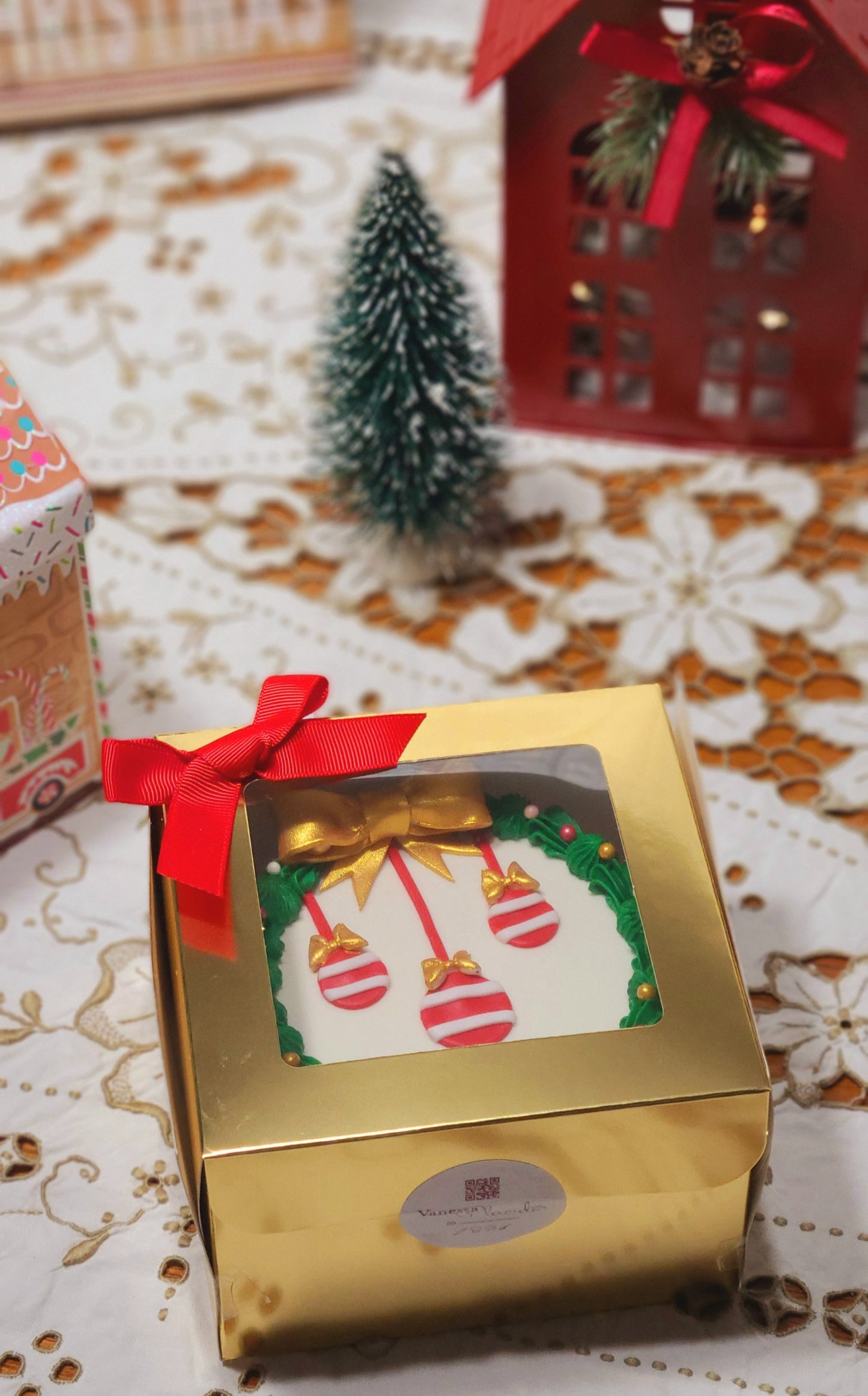 Lunch Box Christmas Cake